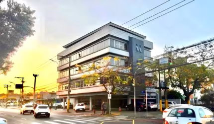 R$ 7.990.000 - PRÉDIO COMERCIAL DE ESQUINA - 4 ANDARES - 1.315M2 - AUDITÓRIO - 10 VAGAS