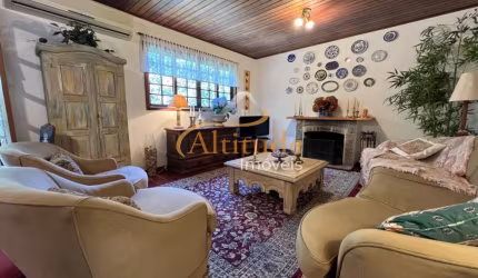 Oportunidade! Apartamento Clássico em Excelente Condomínio