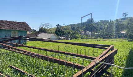 Terreno em endereço tranquilíssimo - Santo Amaro da Imperatriz