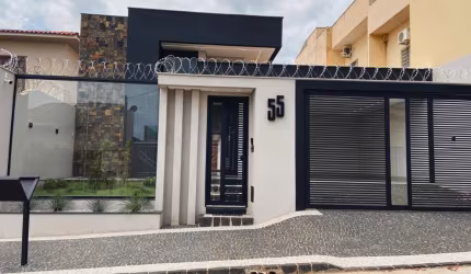 ESPETACULAR RESIDÊNCIA COM PISCINA | VENDA