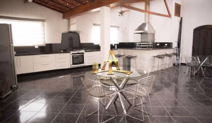 Excelente Casa à Venda no Bairro Aldeia de Barueri –  São Paulo.