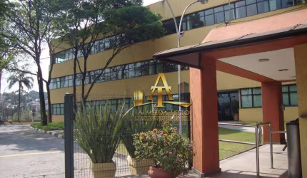 Área  à Venda com 7610 m² de Construção- Jardim Regina Alice em Barueri/SP.