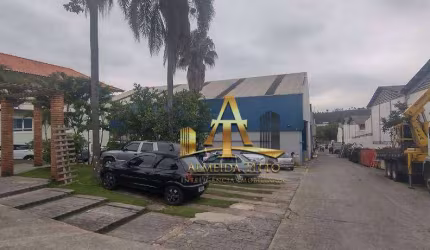 Galpão à Venda com 4000 m²  - Chácara do Solar I (Fazendinha) em Santana de Parnaíba/SP.