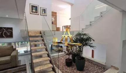 Casa com 4 dormitórios à venda na Granja Viana