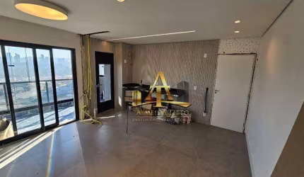Apartamento à venda no Condomínio Mônaco Bethaville, unidade fica em andar alto e tem vista para a Rodovia Castello Branco.