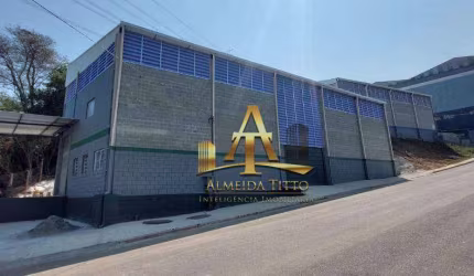 Galpão para Locação com 360 m², 2 Docas - Suru em Santana de Parnaíba/SP.