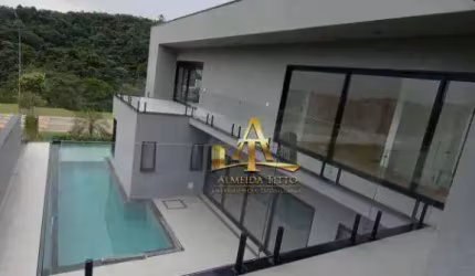 Casa à venda em Alphaville no Condomínio Residencial Gênesis 2 - Santana de Parnaíba/SP
