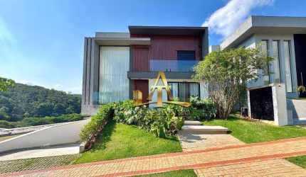 Casa com 4 suítes à venda, Cond. Itahyê, 574 m² por R$ 5.650.000 - Alphaville/SP