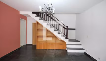 Casa à venda com 100m², 3 quartos e 2 vagas