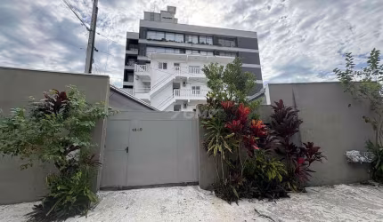 Apartamento  Locação Anual sendo com 2 dormitórios no  Centro em Balneário Camboriú