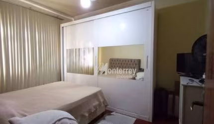 Casa com 3 dormitórios à venda, 139 m² por R$ 690.000,00 - Democrata - Juiz de Fora/MG