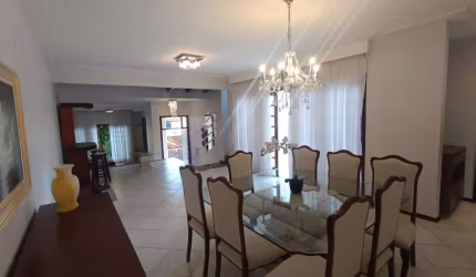 CASA MOBILIADA NO CAMBUI EM CONDOMÍNIO FECHADO, COM PORTARIA 24H.