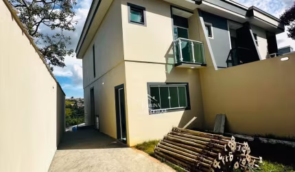 Casa à Venda em Itaquaquecetuba Jd. Amazonas com 2 Suítes e 4 Vagas de Garagem
