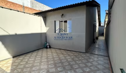Casa Térrea à Venda em Guarulhos com 2 Quartos