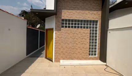 Casa Térrea à Venda em Itaquaquecetuba com 2 Quartos