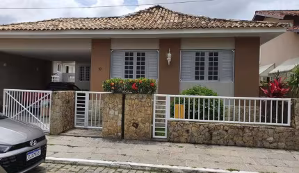 Casa em Parque Califórnia  -  Campos dos Goytacazes