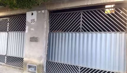 Casa em Parque Julião Nogueira  -  Campos dos Goytacazes