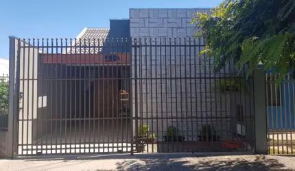 Casa à venda  Jd. Monte Rei