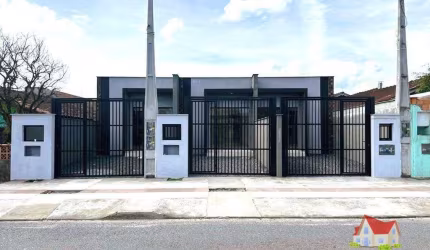 Casa Geminada Terrea C/02 Quartos + Vaga de Garagem e C/Otimo Padrao em Acabamento No J.Paraiso!