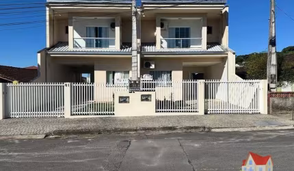 Sobrado Geminado C/03 Quartos C/Suite+Closet+Espaco aos Fundos e 02 Vagas de garagem No Aventureiro!