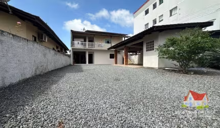 Sobrado Residencial C/02 Aptos de 03 Quartos+Moveis Planejados+Area C/Churrasqueira No Bairro Aventureiro!