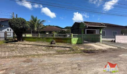 Residencia em Alvenaria C/laje C/03 Quartos + Terreno C/Area de 405,00 m2 No Bairro Aventureiro!
