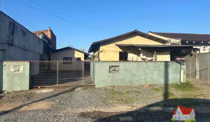 Terreno C/ Area 360,00 m2 +02 Residencias em Alvenaria No Bairro Aventureiro !