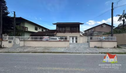 Sobrado Residencial C/Parte Averbado C/02 Aptos + 02 Quitinetes + Terreno C/363 m2 No Bom Retiro!