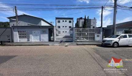 Apartamento No Piso Terreo C/02 Quartos + Moveis Planejados +Garagem Coberta No Bairro Aventureiro!