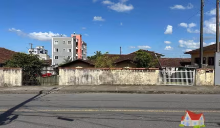Terreno C/Area Total de 375m2 (Asfaltado) + Residencia em Alvenaria No Bairro Jardim Iririu!