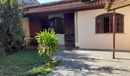 Casa 2 quartos em Itaipú
