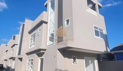 Sobrado com terraço á venda no Portão