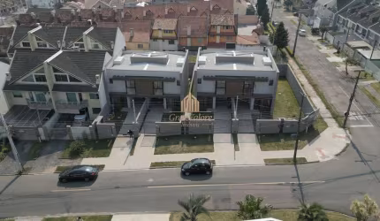 Sobrado à venda no Atuba com 3 quartos e 2 vagas