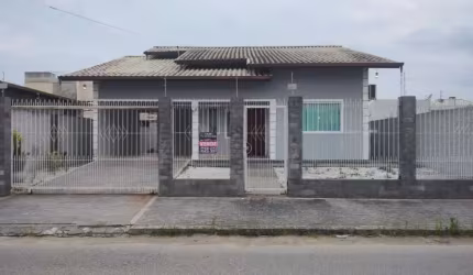 Casa para Venda em Palhoça, Aririu, 3 dormitórios, 1 suíte, 2 banheiros, 2 vagas