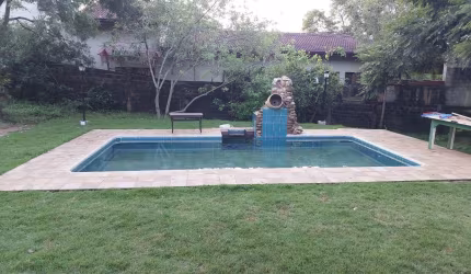 Vendo terreno 610m2 com piscina recém construída no Condomínio Colibri 