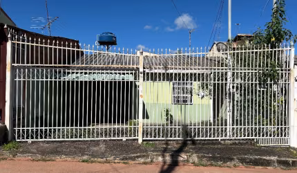 Casa à Venda com 2 Quartos – Samambaia Norte
