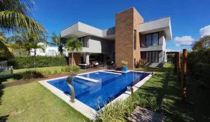Casa com 8 quartos à venda no Guarajuba, Camaçari  por R$ 5.990.000