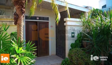 Casa Residencial , Centro, Rolândia - CA0002.