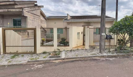 Casa com 3 dormitórios à venda, 181 m² por R$ 550.000,00 - Jardim Roland - Rolândia/PR