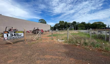 Terreno à venda, 1345 m² por R$ 700.000,00 - Centro - Rolândia/PR
