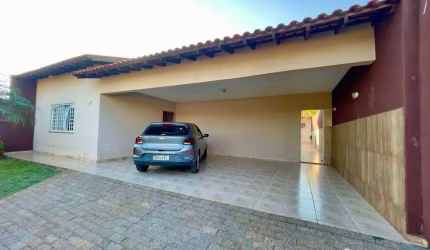 CASA 3 QUARTOS ROLANDIA