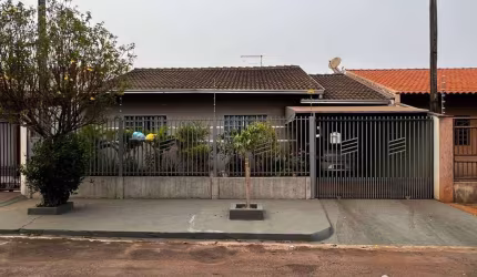Casa com 3 dormitórios à venda, 114 m² por R$ 270.000,00 - Conjunto Habitacional San Tiago - Rolândia/PR