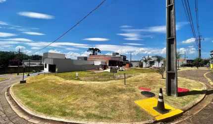 Terreno à venda, 394 m² por R$ 340.000 - Condomínio Natural Life - Rolândia/PR