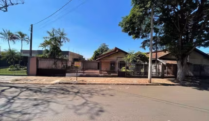 Terreno à venda, 712 m² por R$ 900.000,00 - Centro - Rolândia/PR