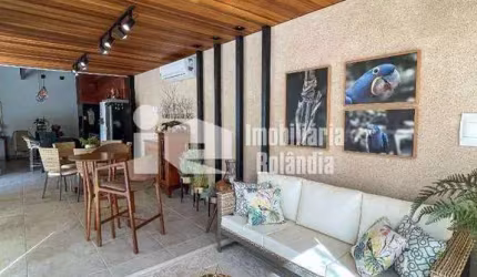 Casa com 3 dormitórios à venda, 397 m² por R$ 2.800.000,00 - Alto da Boa Vista - Rolândia/PR