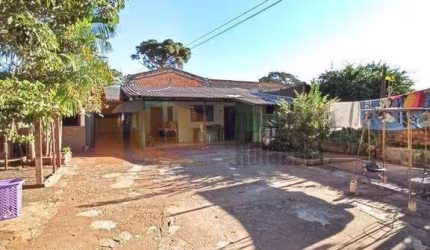 Casa com 2 dormitórios à venda por R$ 250.000,00 - Vila Oliveira - Rolândia/PR