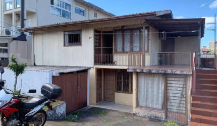 Casa com 6 quartos à venda na Rua Geraldo Fasolo, 32, Progresso, Bento Gonçalves, 220 m2 por R$ 400.000
