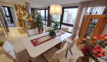 APARTAMENTO SEMIMOBILIADO COM 02 DORMITÓRIOS, BOX DUPLO E DEPÓSITO