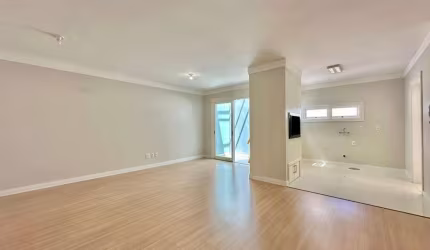 INBOX CIA IMOBILIÁRIA ALUGA EM BENTO GONÇALVES - Apartamento de dois quartos com terraço em excelente localização.