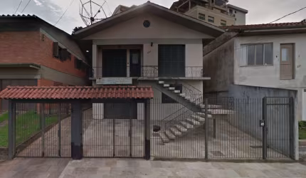 INBOX CIA IMOBILIÁRIA ALUGA - Casa PARTE INFERIOR com 3 quartos no Humaitá.